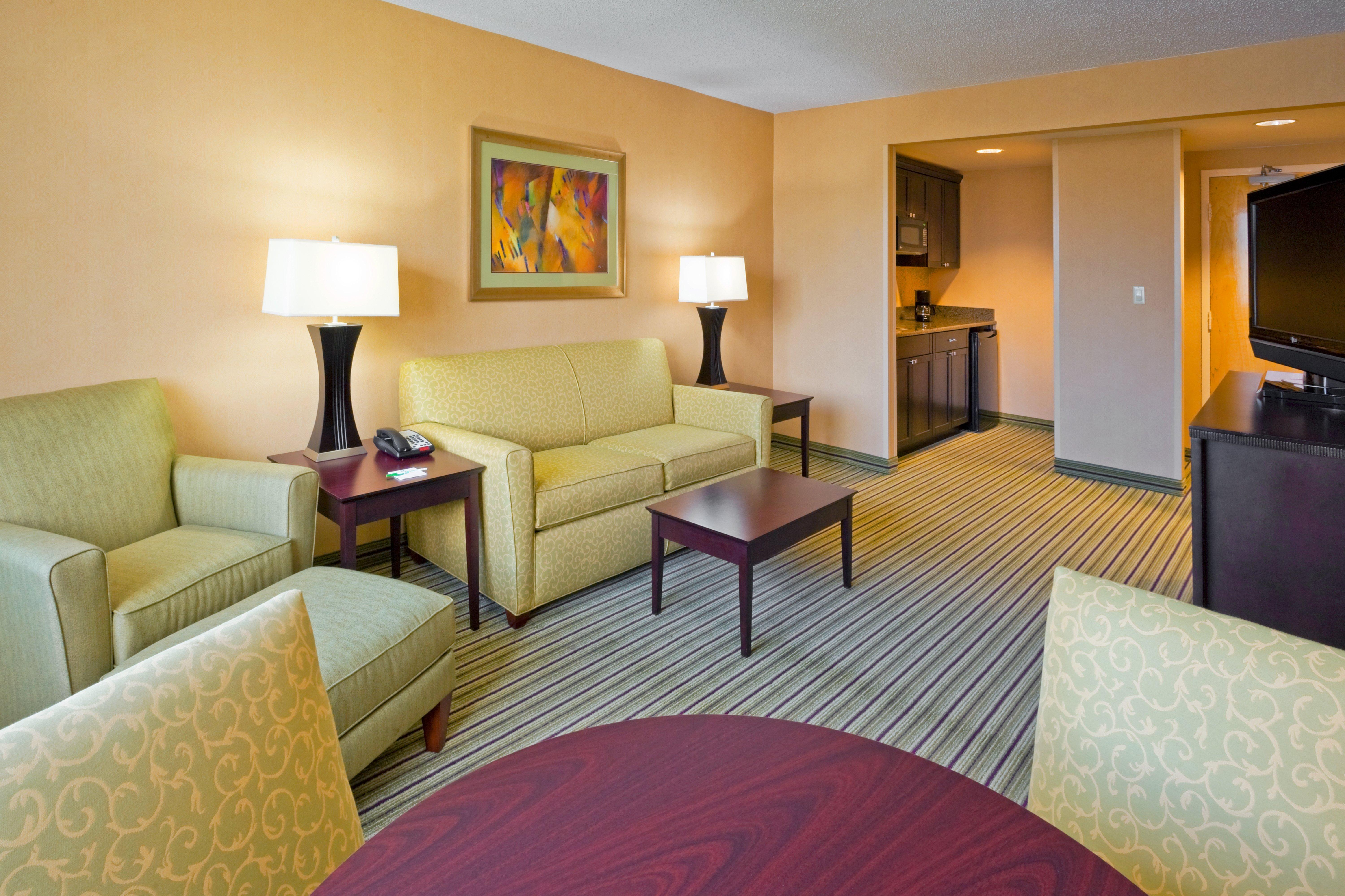 Holiday Inn & Suites Parsippany Fairfield, An Ihg Hotel Εξωτερικό φωτογραφία